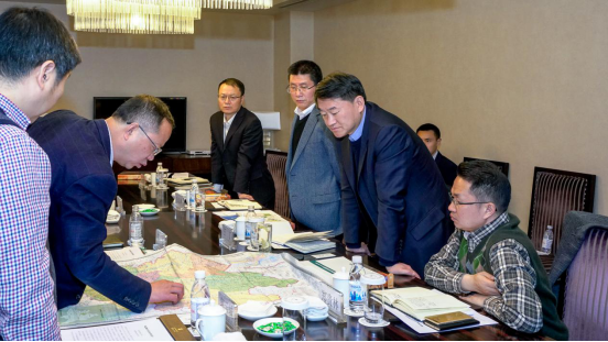 集团党委书记、董事长任丁会见峨边 县委书记谭焰一行