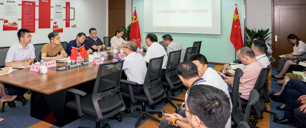 为旅游插上航空“翅膀”，给旅游增添科技“引擎”，用创新创造更大价值