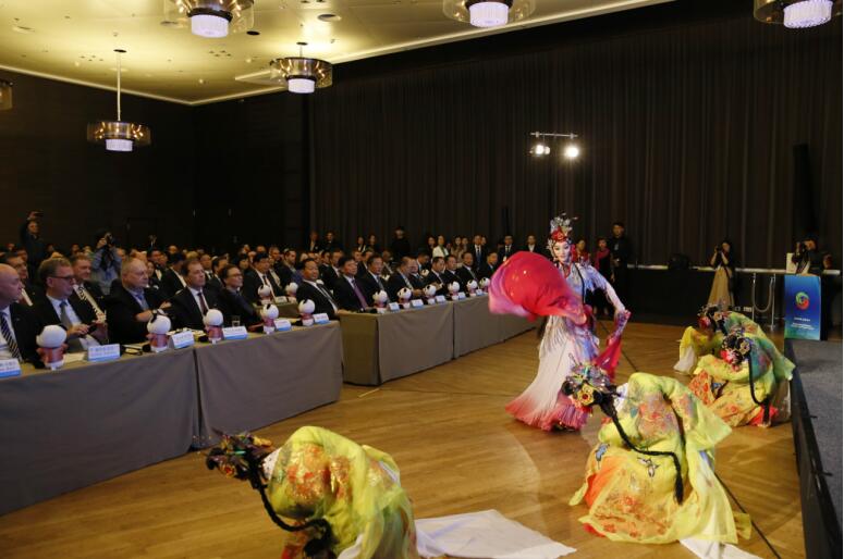 集团党委书记、董事长任丁率团赴荷兰、德国、以色列考察