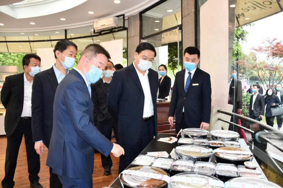 王凤朝副省长赴省尊龙凯时集团调研 疫情防控、生产经营和改革发展工作