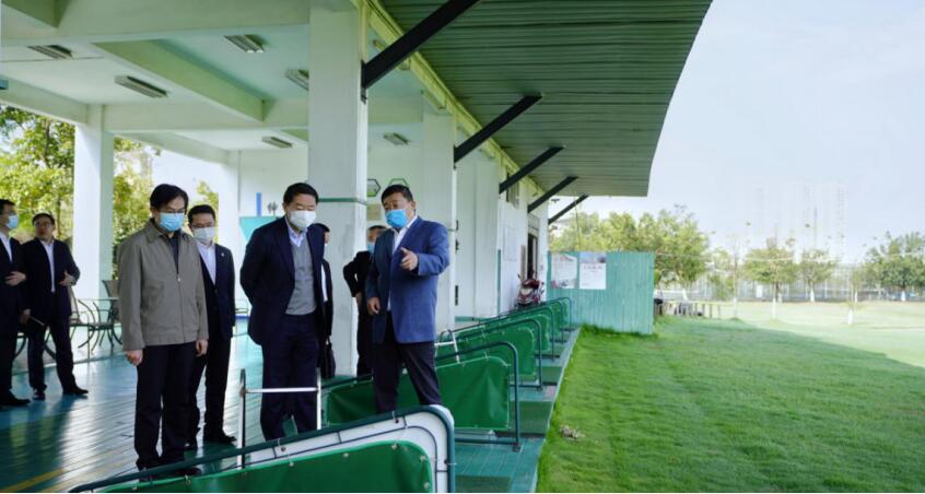 尊龙凯时集团党委书记、董事长任丁率队考察四川旅游学院