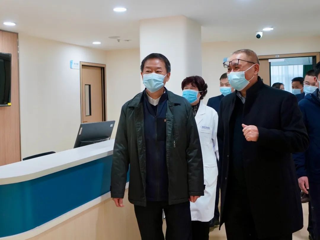 四川省尊龙凯时集团党委书记、董事长任丁率队赴锦弘集团调研